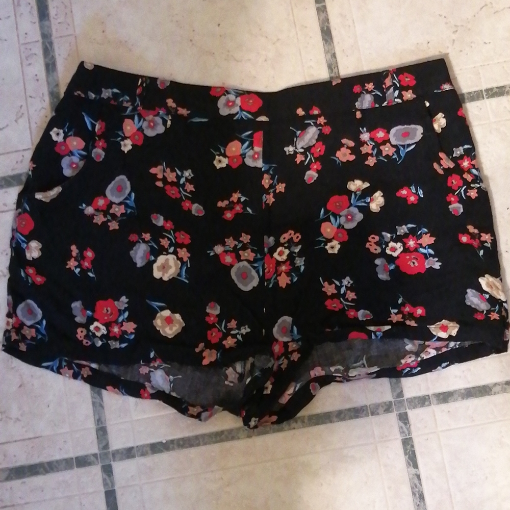 Forever 21 floral shorts